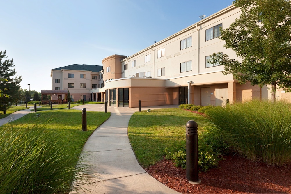 Sonesta Essential Junction City 61/64