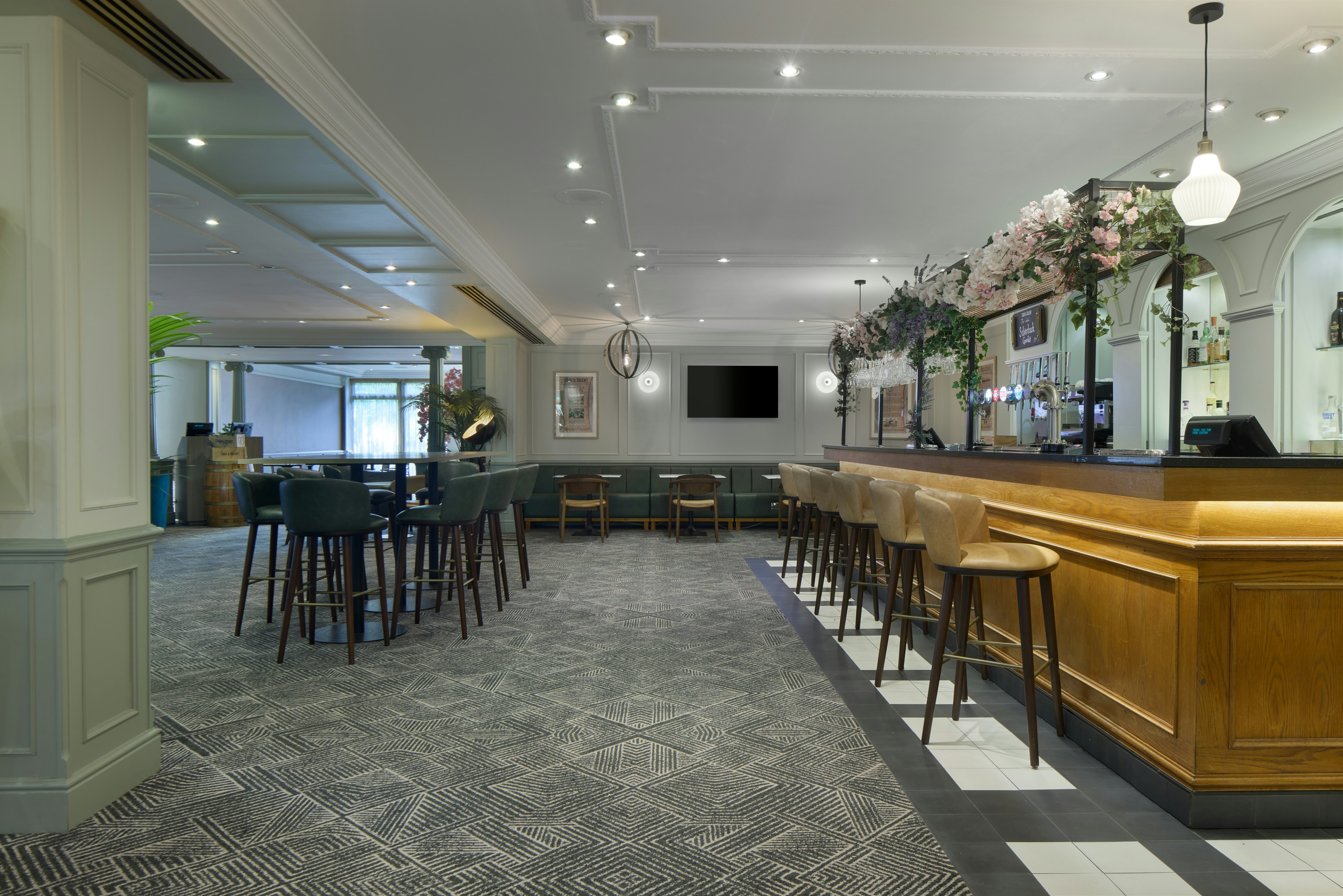 DOUBLETREE BY HILTON SOUTHAMPTON 49/93