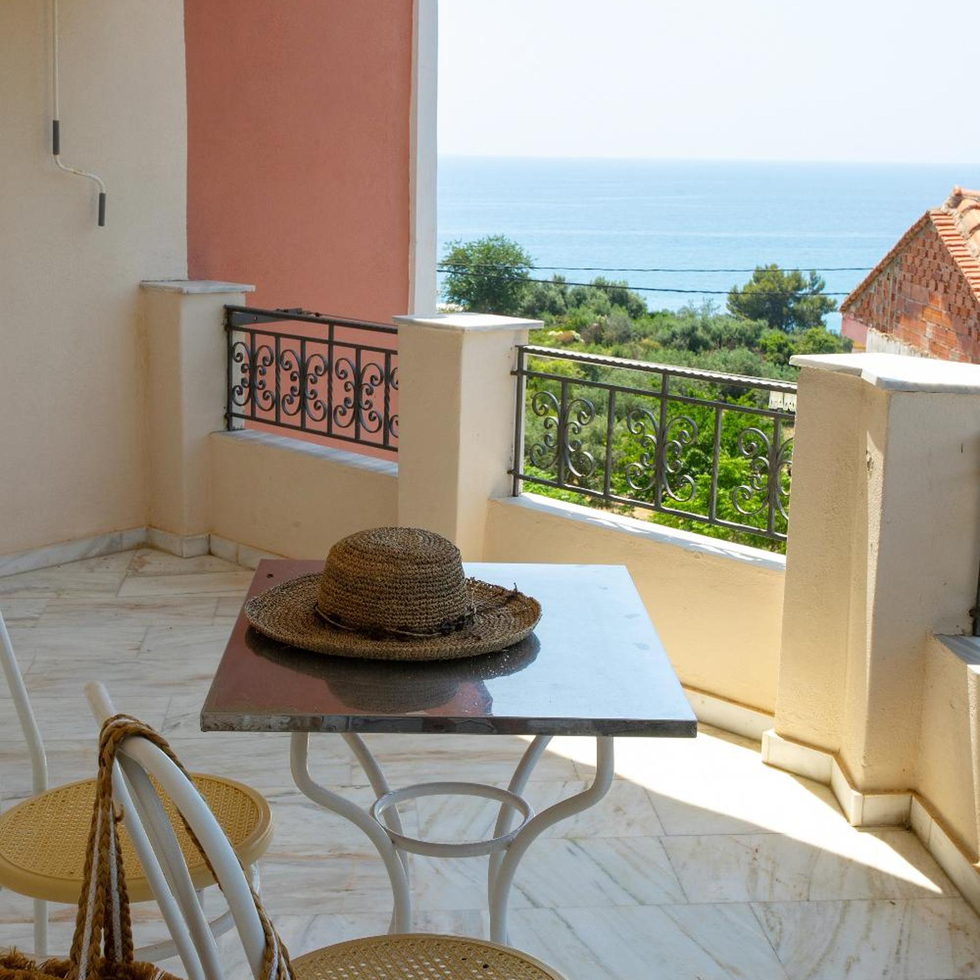 Agios Thomas Hotel 50/66