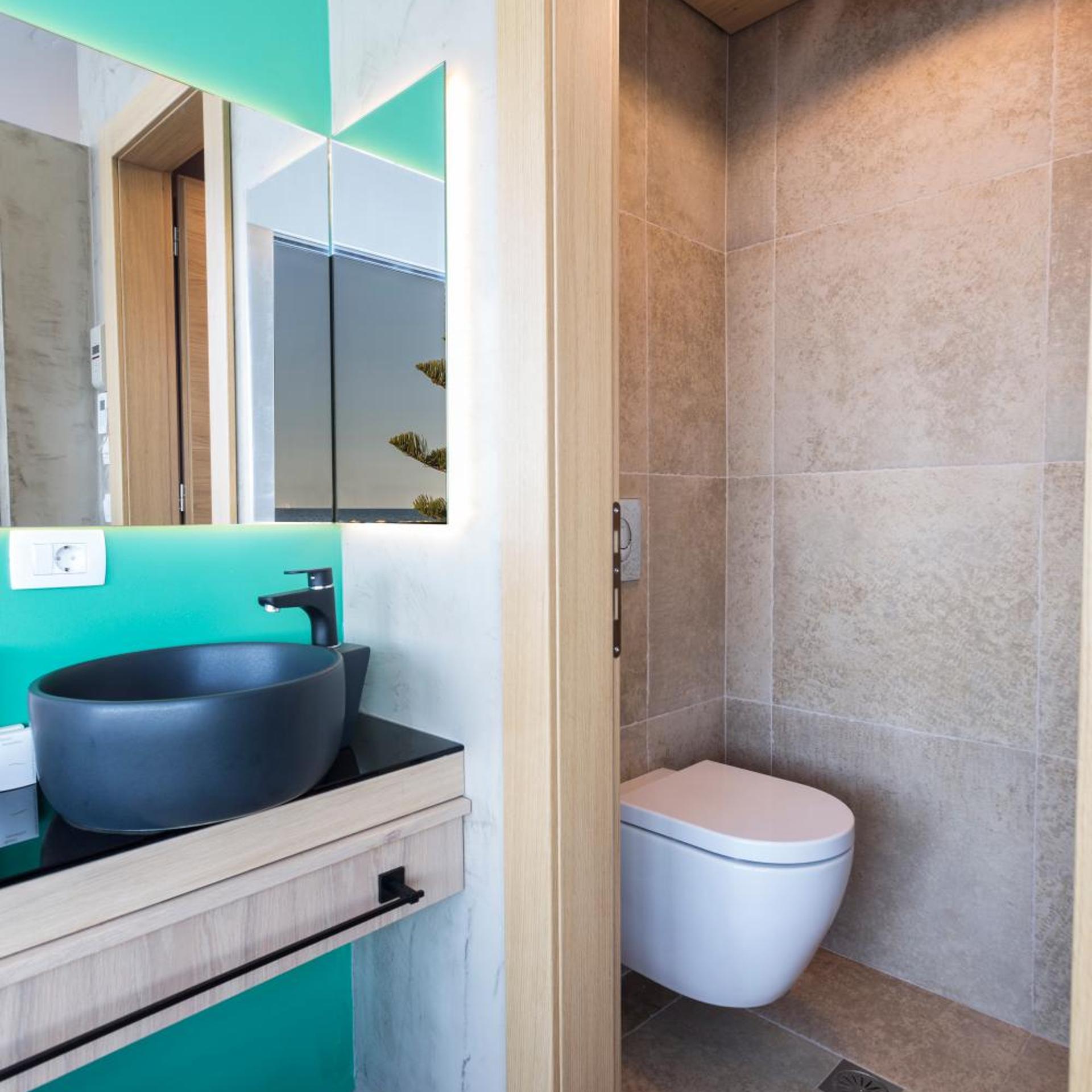 Kalamaki Luxury Suites 47/51