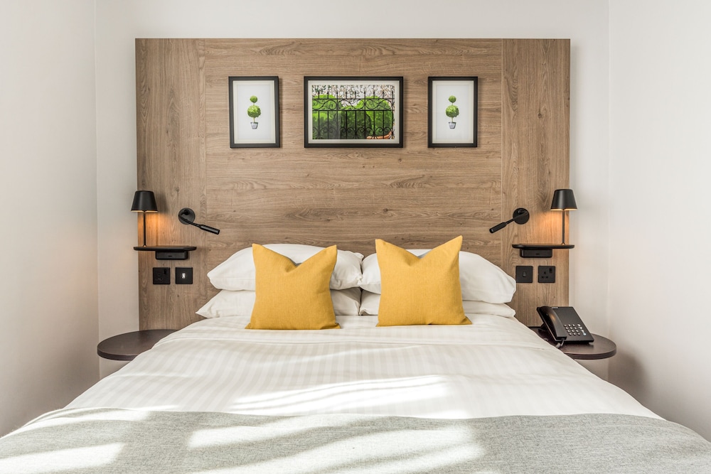 SUPERIOR, DOUBLE BED