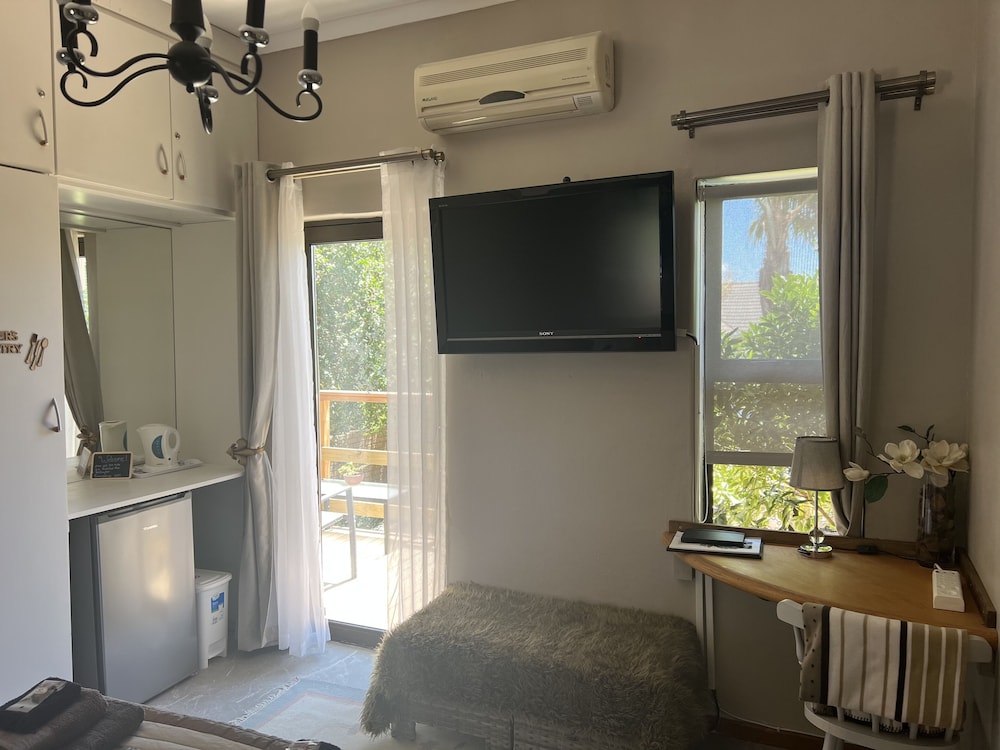 Wellington Country House 26/50