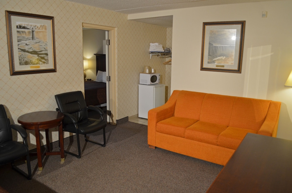 Super 8 By Wyndham Niagara Falls By The Falls 26/39