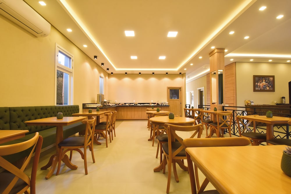 Hotel Via Serena 42/55