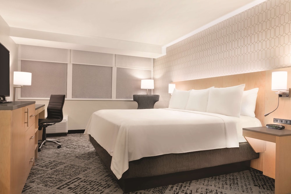 Radisson Hotel Charlotte Airport 10/41