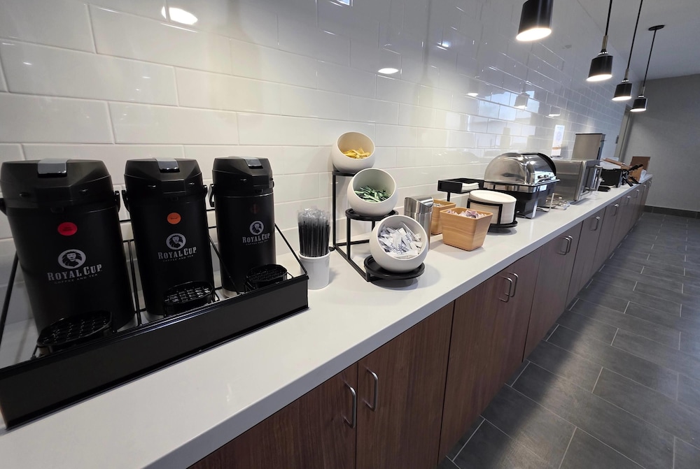 Hawthorn Extended Stay by Wyndham Eagle Pass 14/27