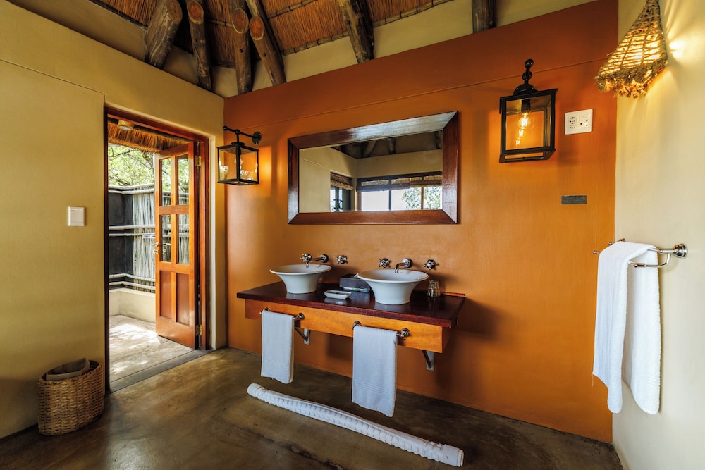 Divava Okavango Resort Spa 50/50
