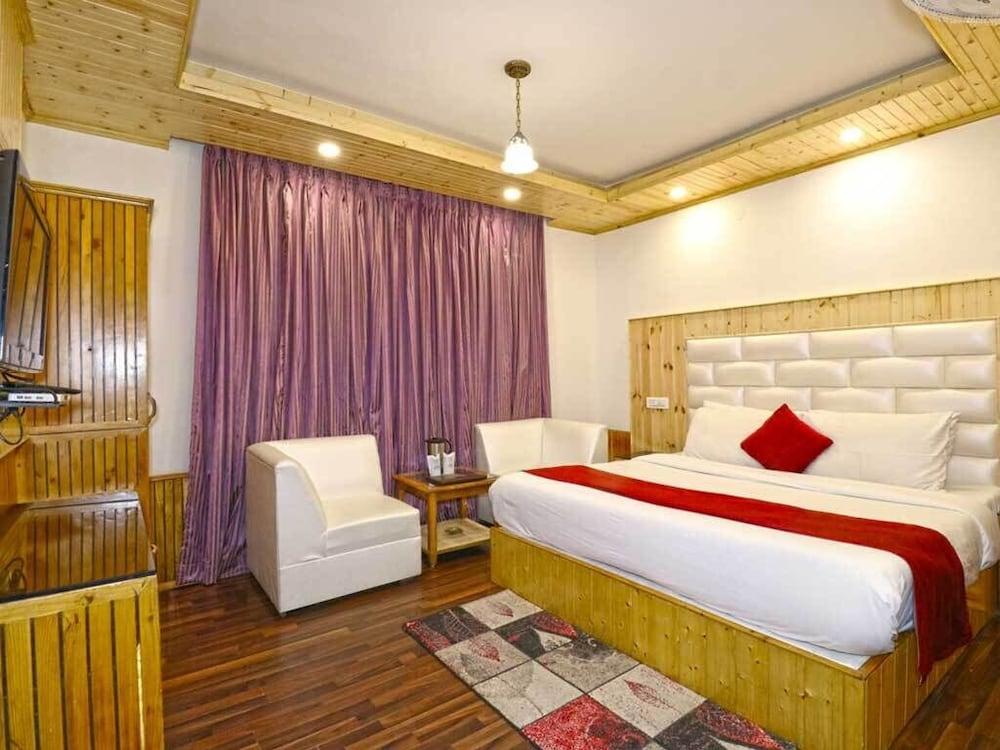 HOTEL HIMGIRI 12/50