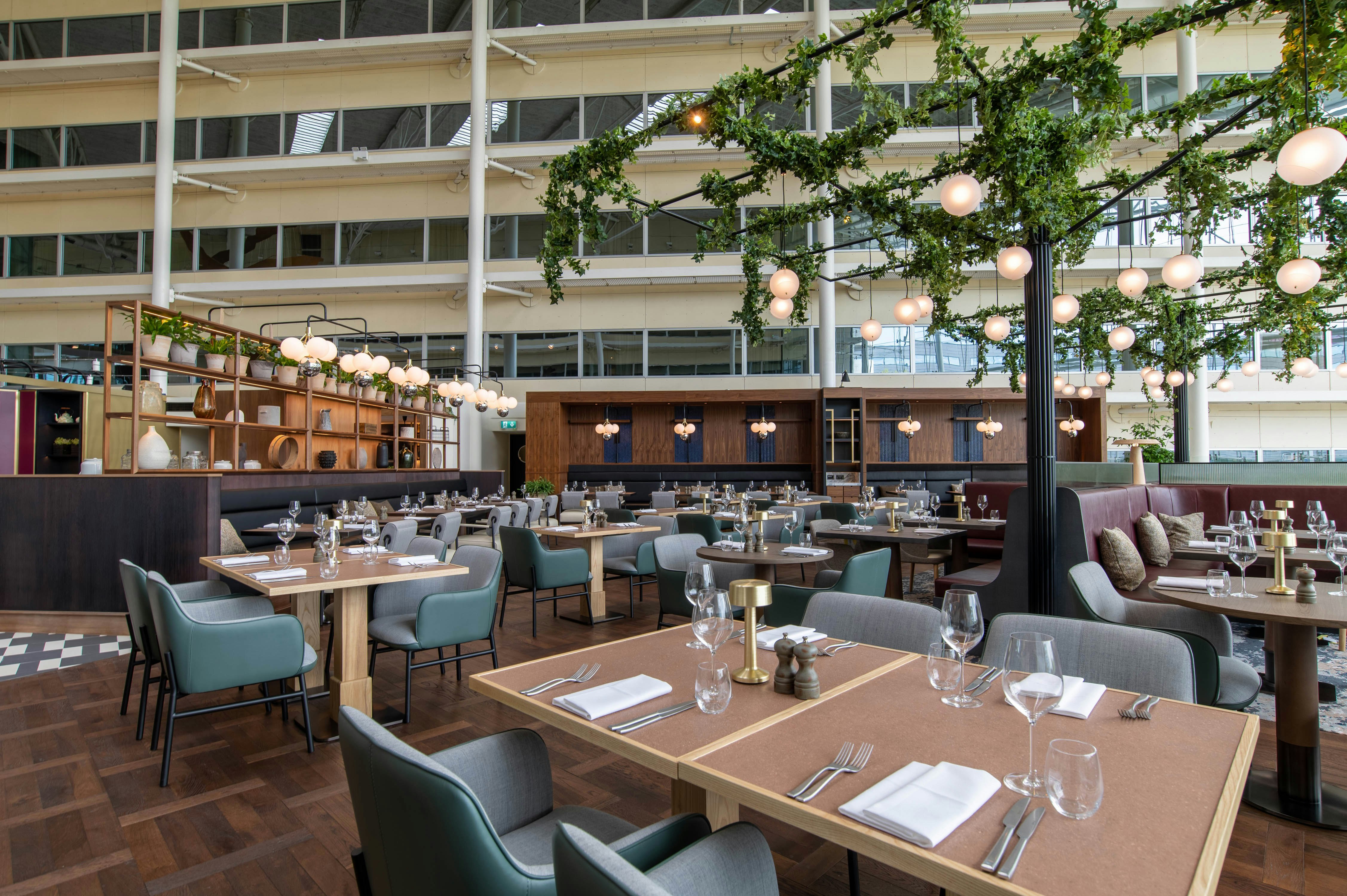 Hilton London Heathrow Airport 63/81
