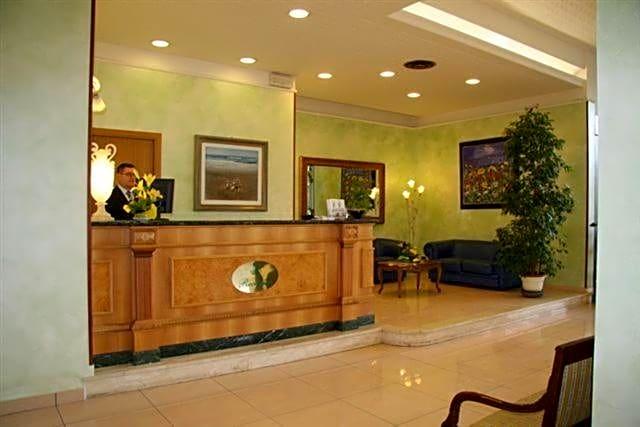 Hotel Calabresi 8/48