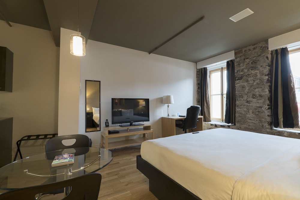 HOTEL PORT-ROYAL 10/52