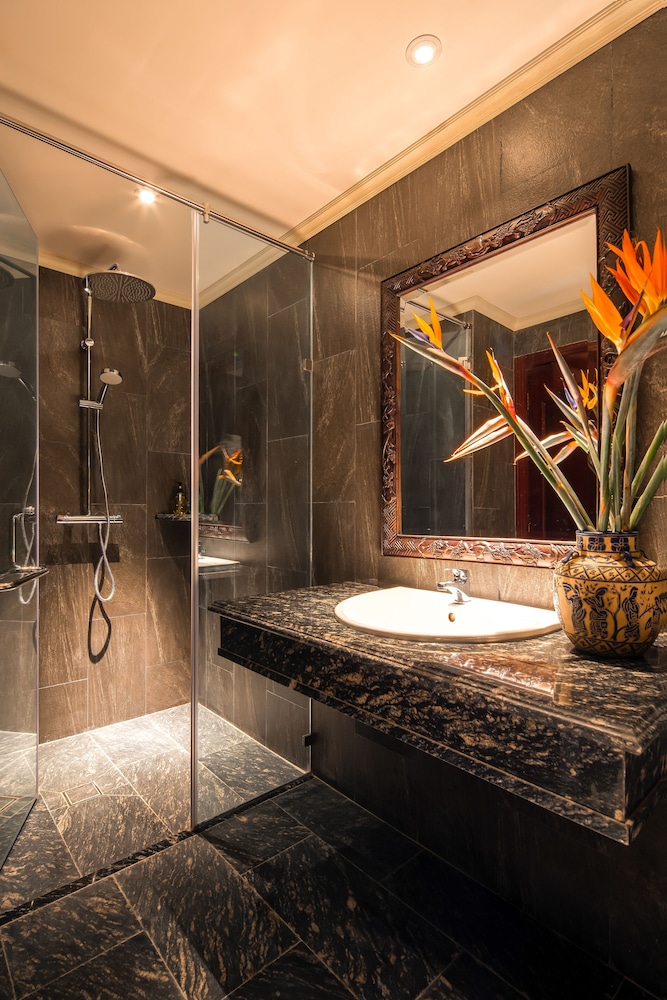 Amanaki Saigon Boutique Hotel 35/80