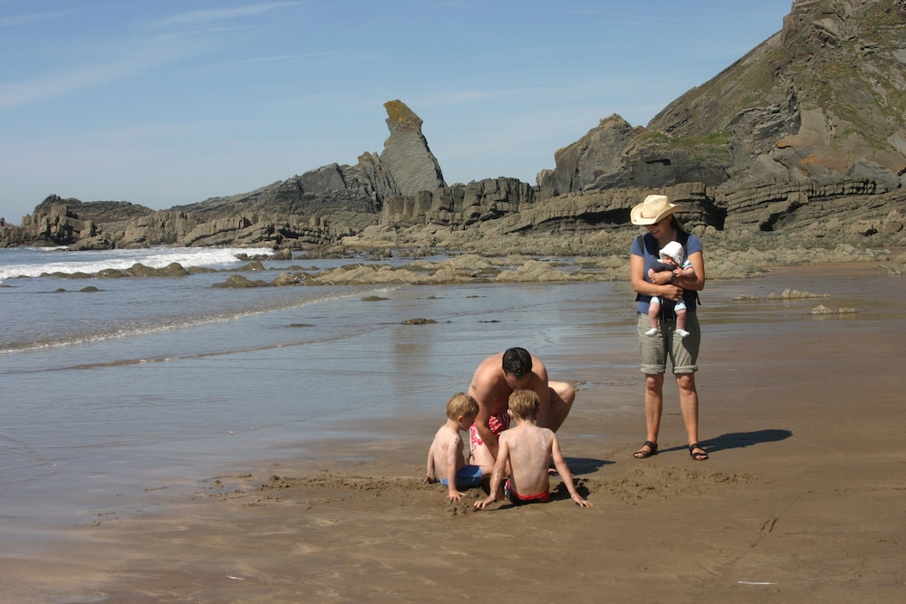 Hartland Quay Hotel 27/39