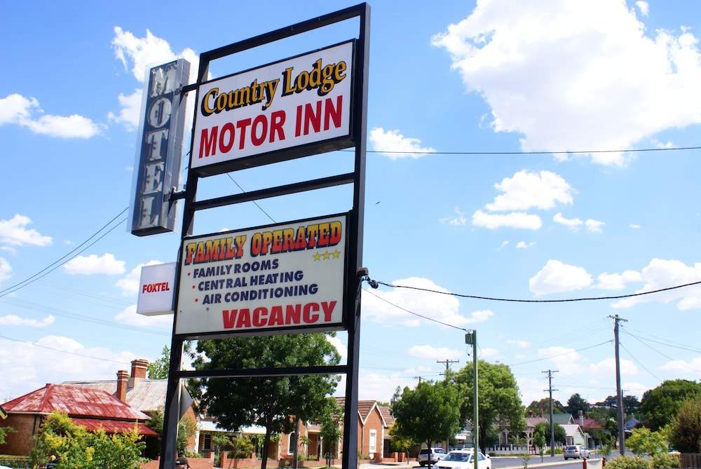 Country Lodge Motor Inn 1/50