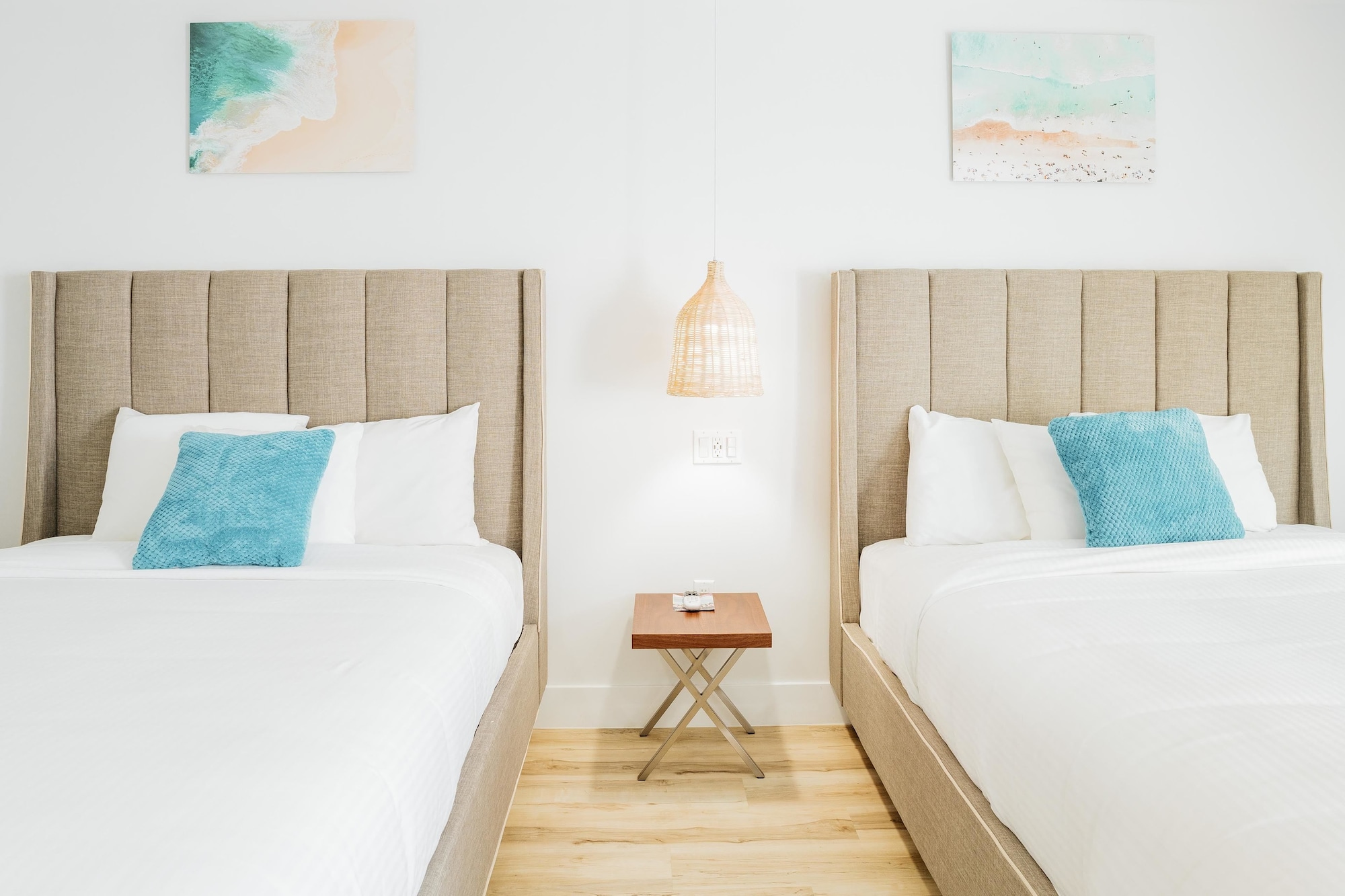 DELUXE, 2 QUEEN BEDS