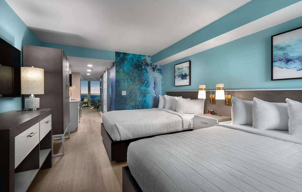 Crown Reef Resort 22/68