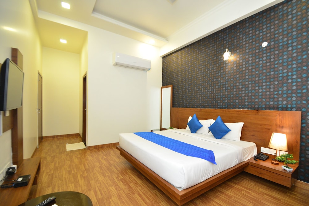 Hotel Sapphire World 12/37