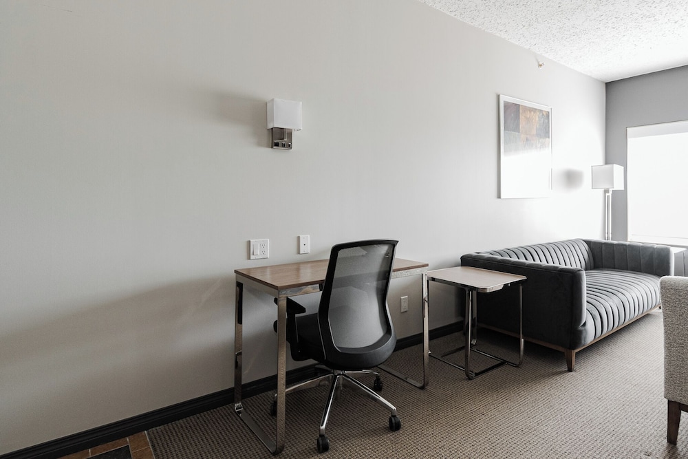 PODOLLAN REZ-IDENCE FORT MCMURRAY 36/50