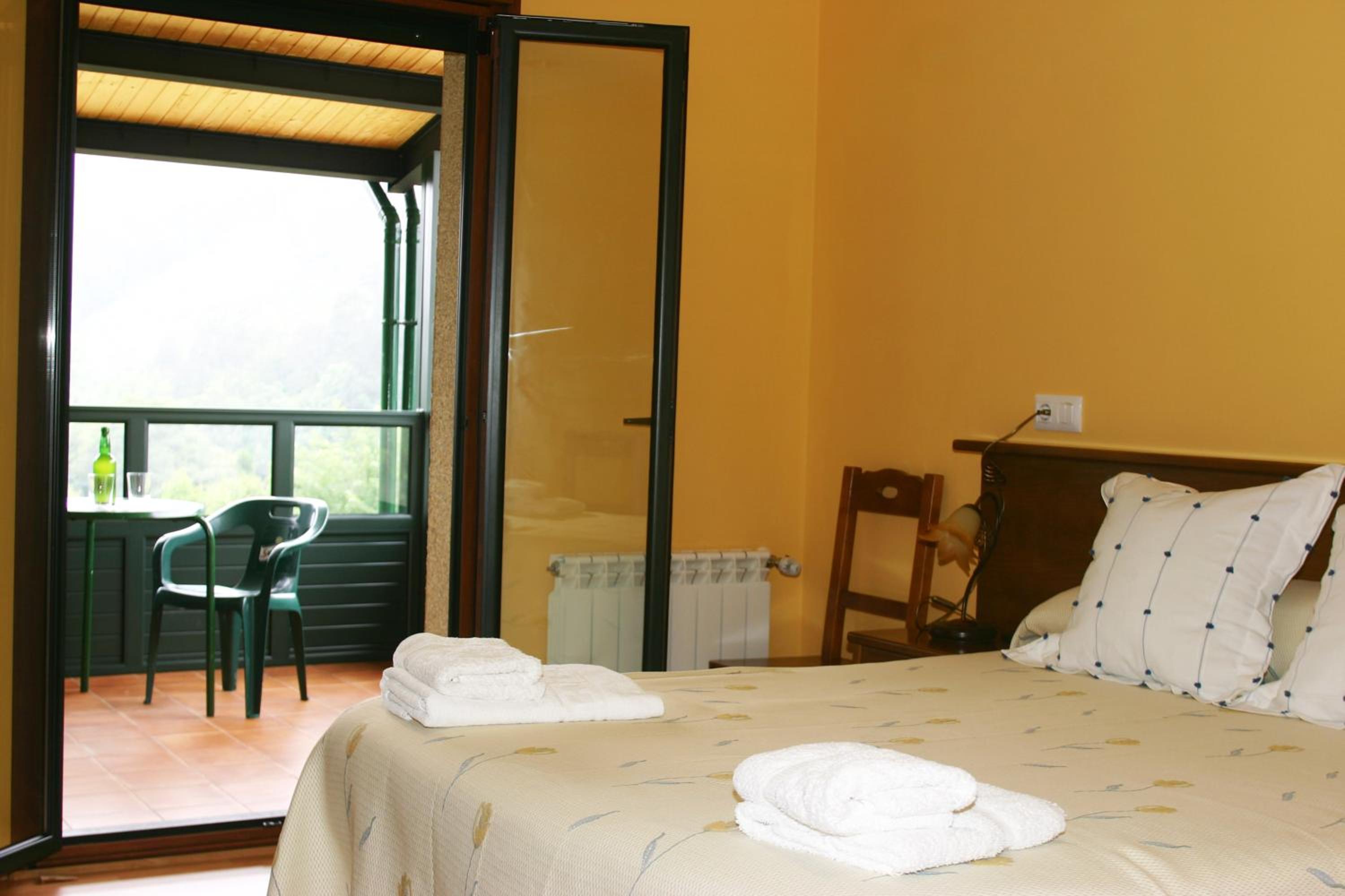 Hotel Restaurante Canero 10/37