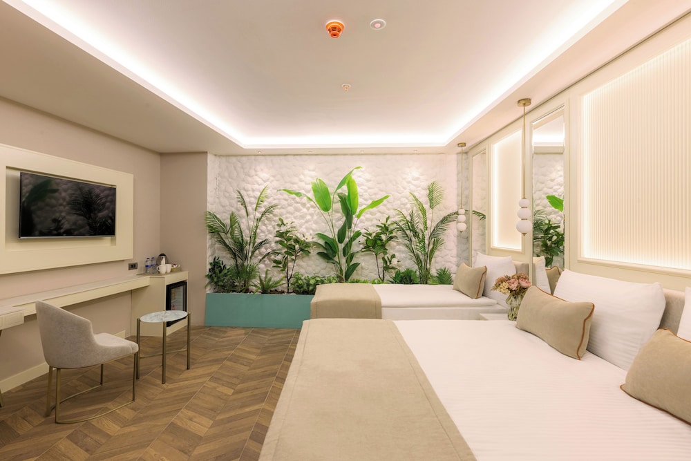 Great Fortune Concept Hotel 28/30