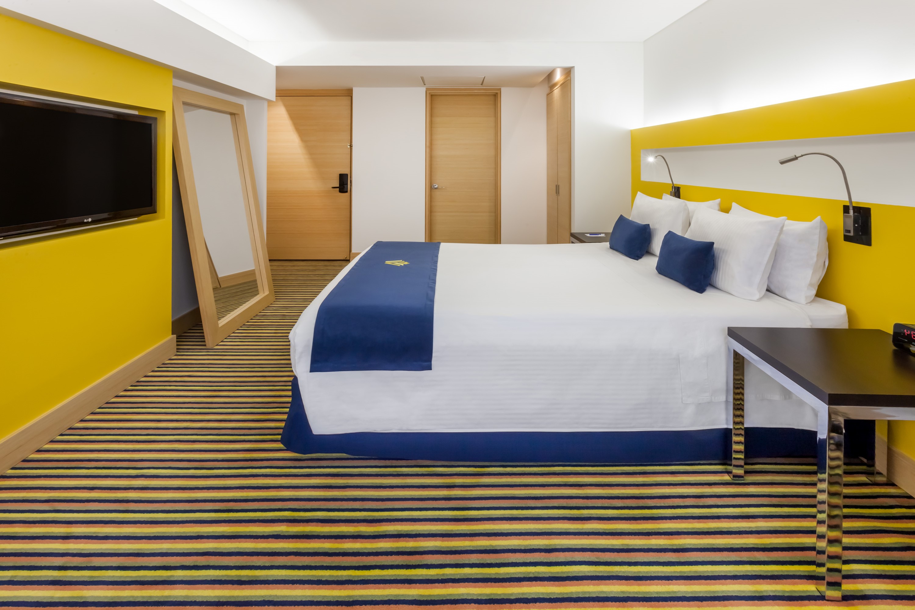غرفة قياسية بسرير مزدوج