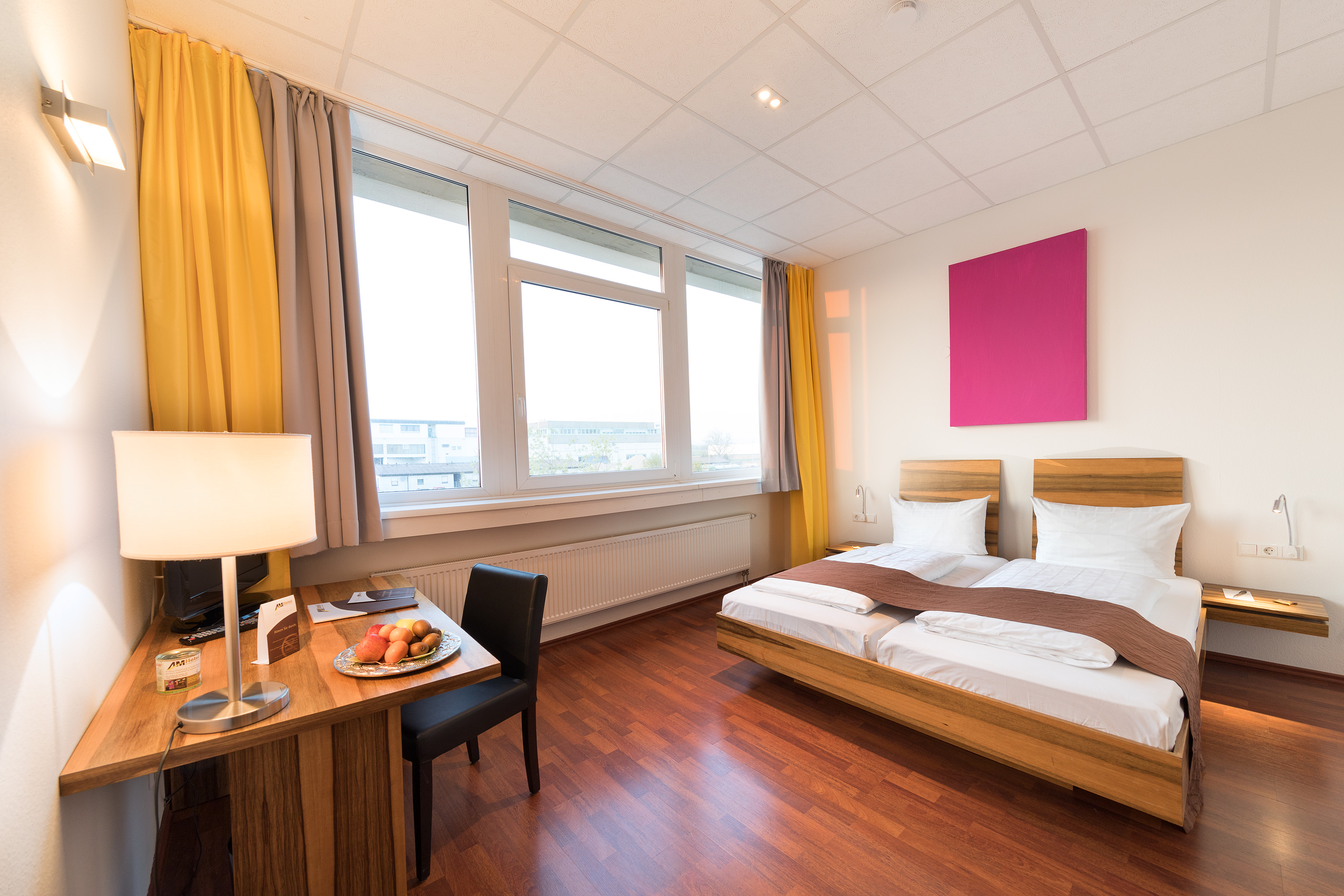 BUSINESS, DOUBLE BED