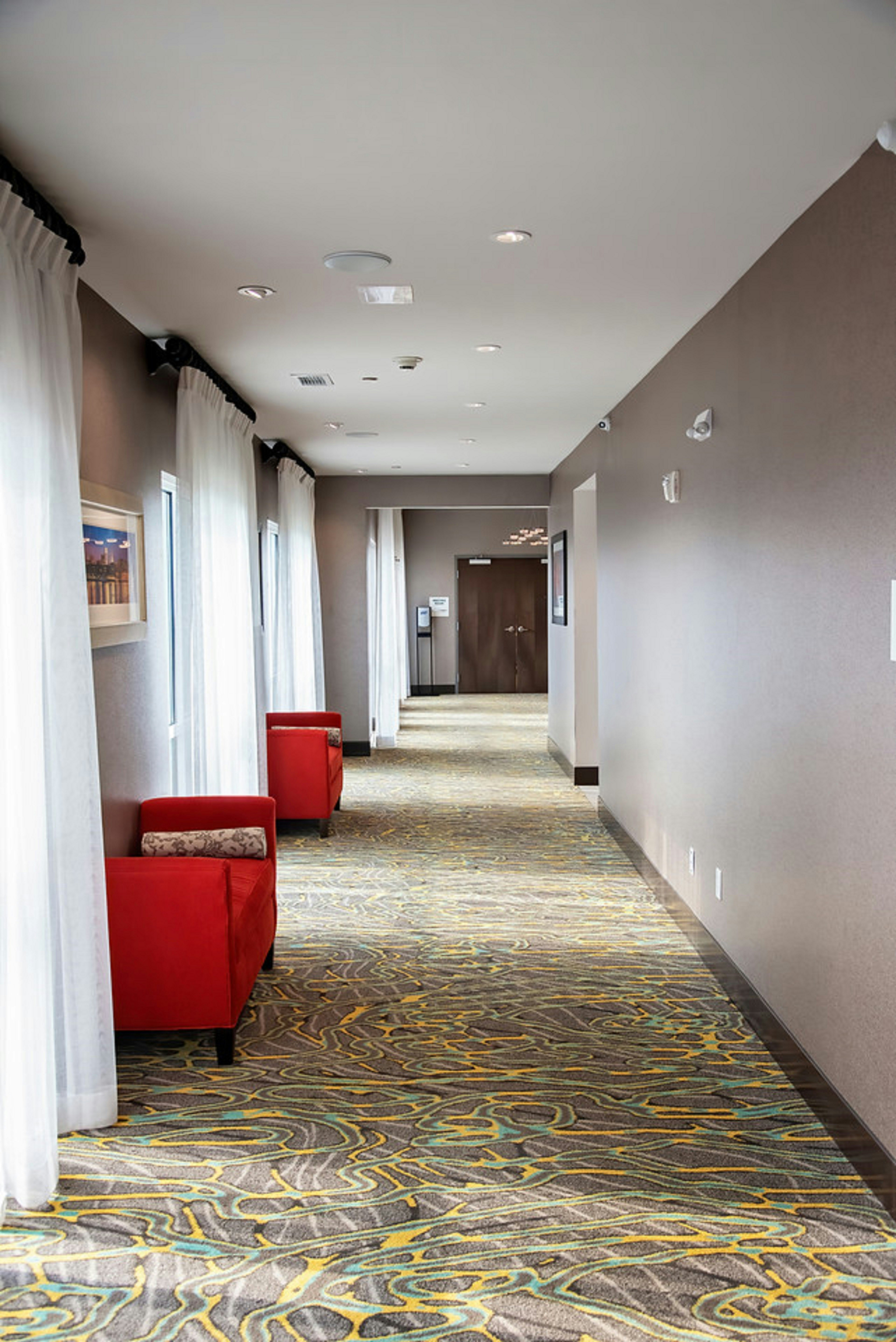 Holiday Inn Suites Savannah Airport Pooler 16/74