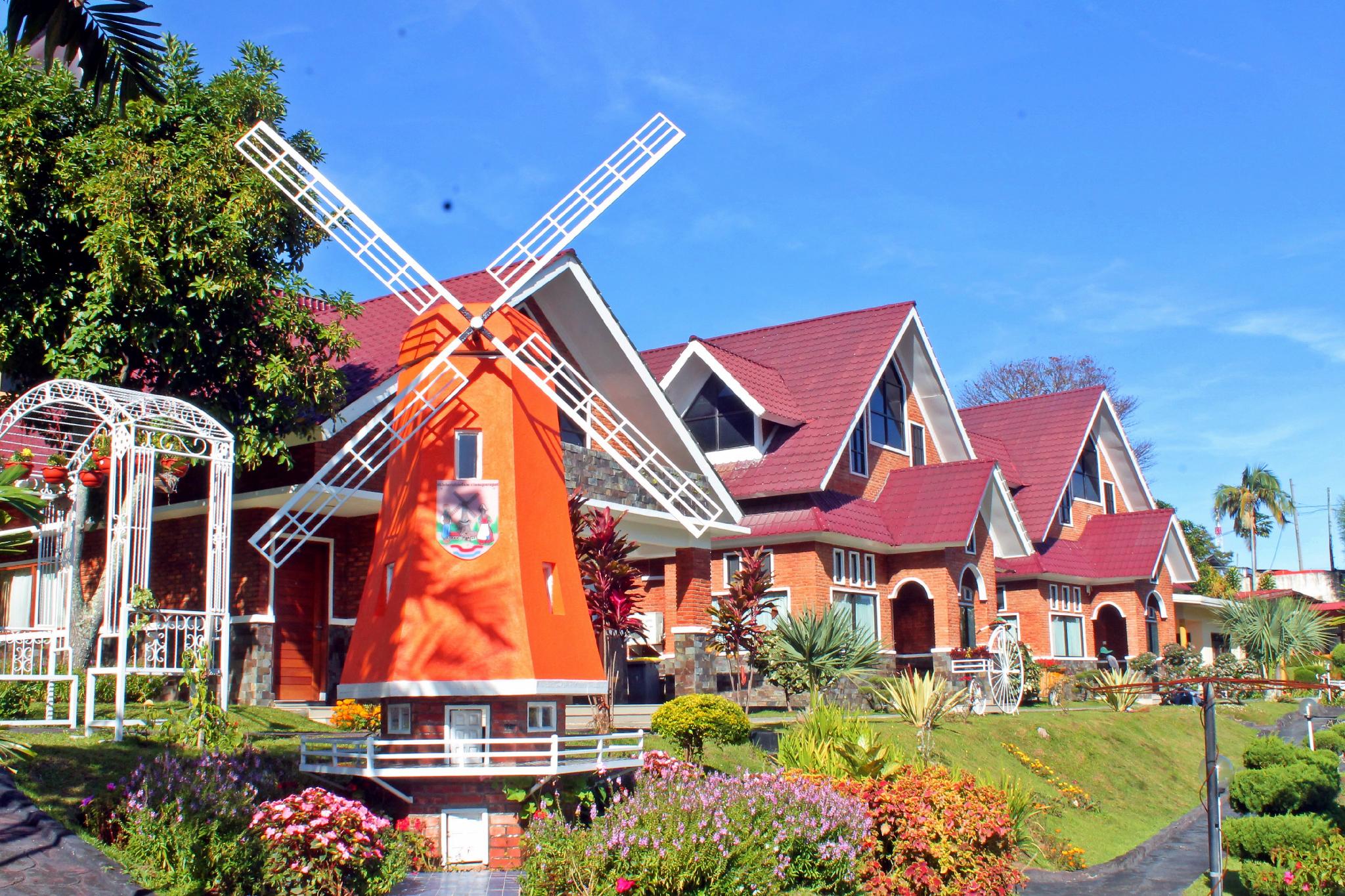 Khas Parapat in PARAPAT