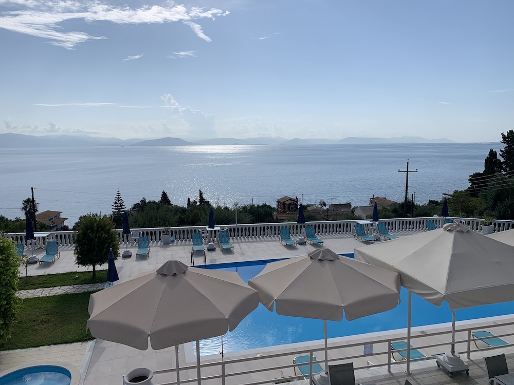 Brentanos Apartments - View Of Paradise 28/50