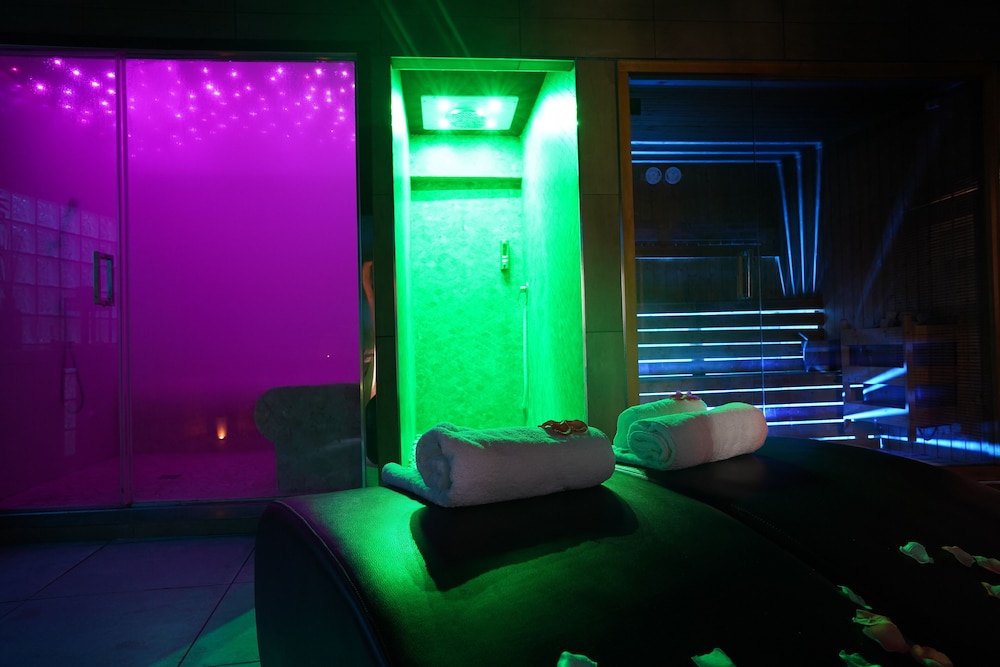 Hotel Angioino Spa 26/36