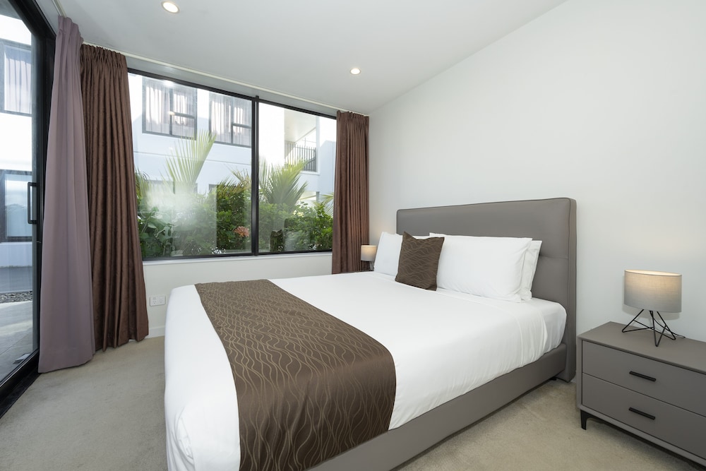 3 BEDROOMS, DELUXE, APARTMENT