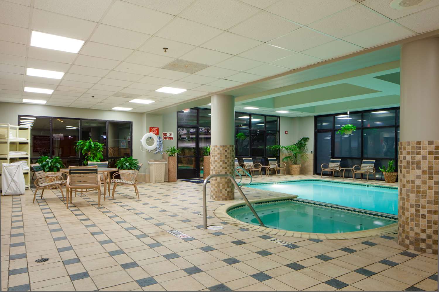 swimming pool spa