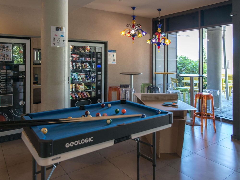 Ibis Budget Archamps Porte De Geneve 34/55