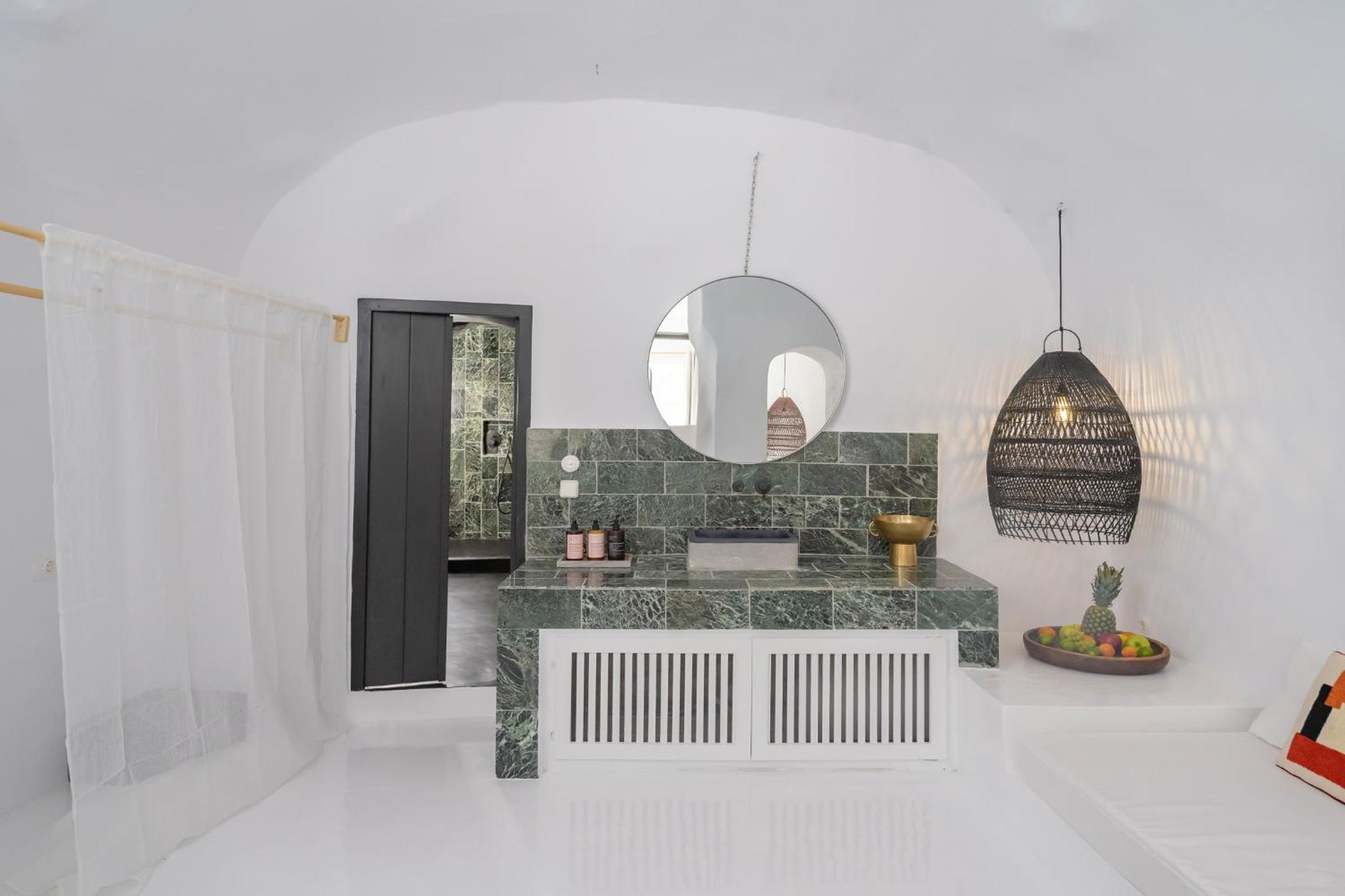 Helidonia, Superior, Suite, Triple, Caldera View, Plunge Pool