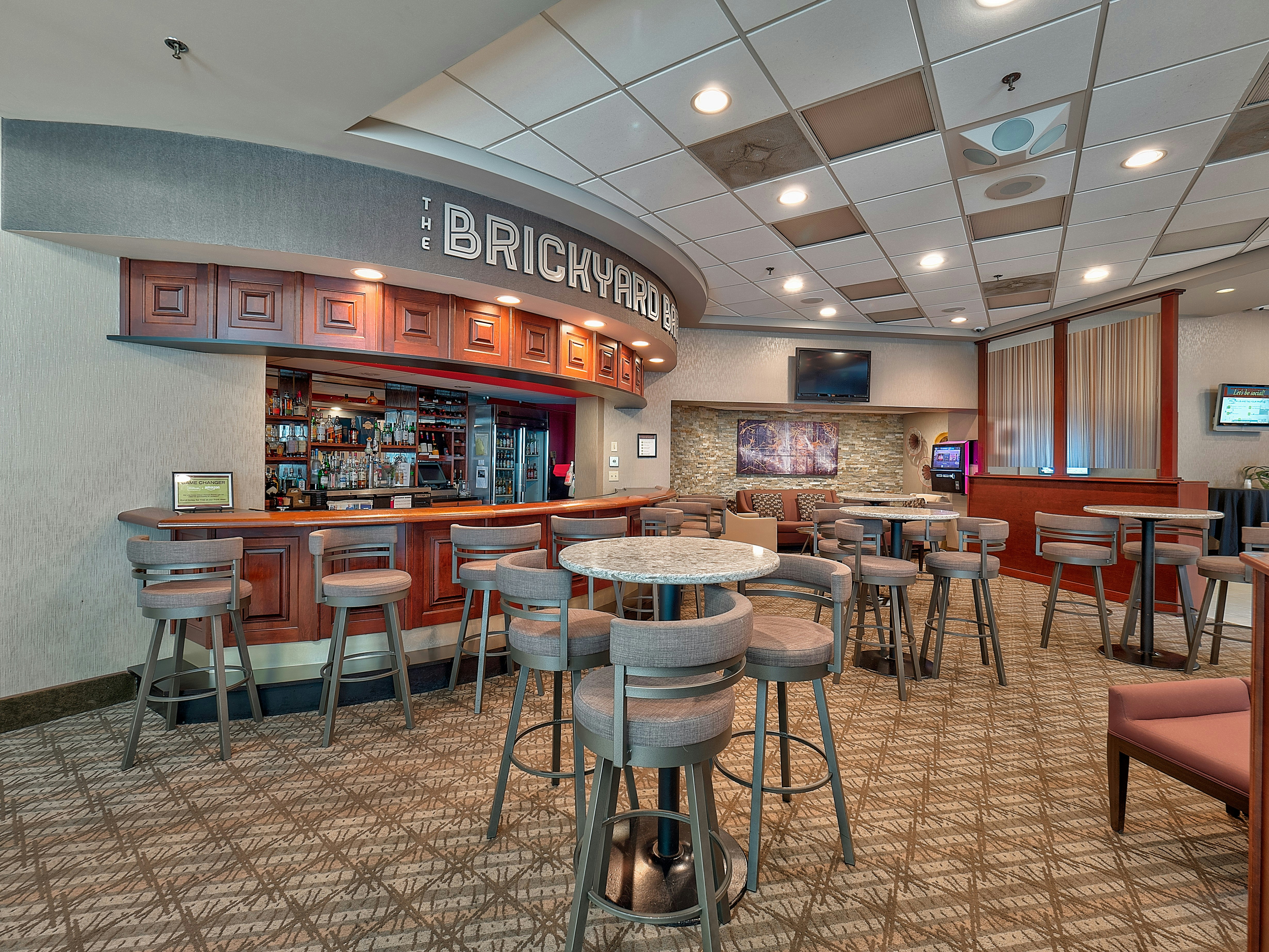 Doubletree By Hilton Bloomington 52/76