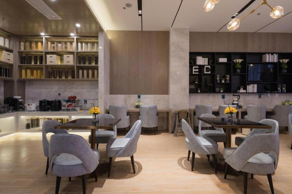 Echarm Hotel (Kunming Railway Station Huancheng South Road Metro Station) 37/50