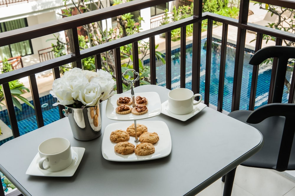 The Title KR Beach Condotel Rawai Phuket 27/37