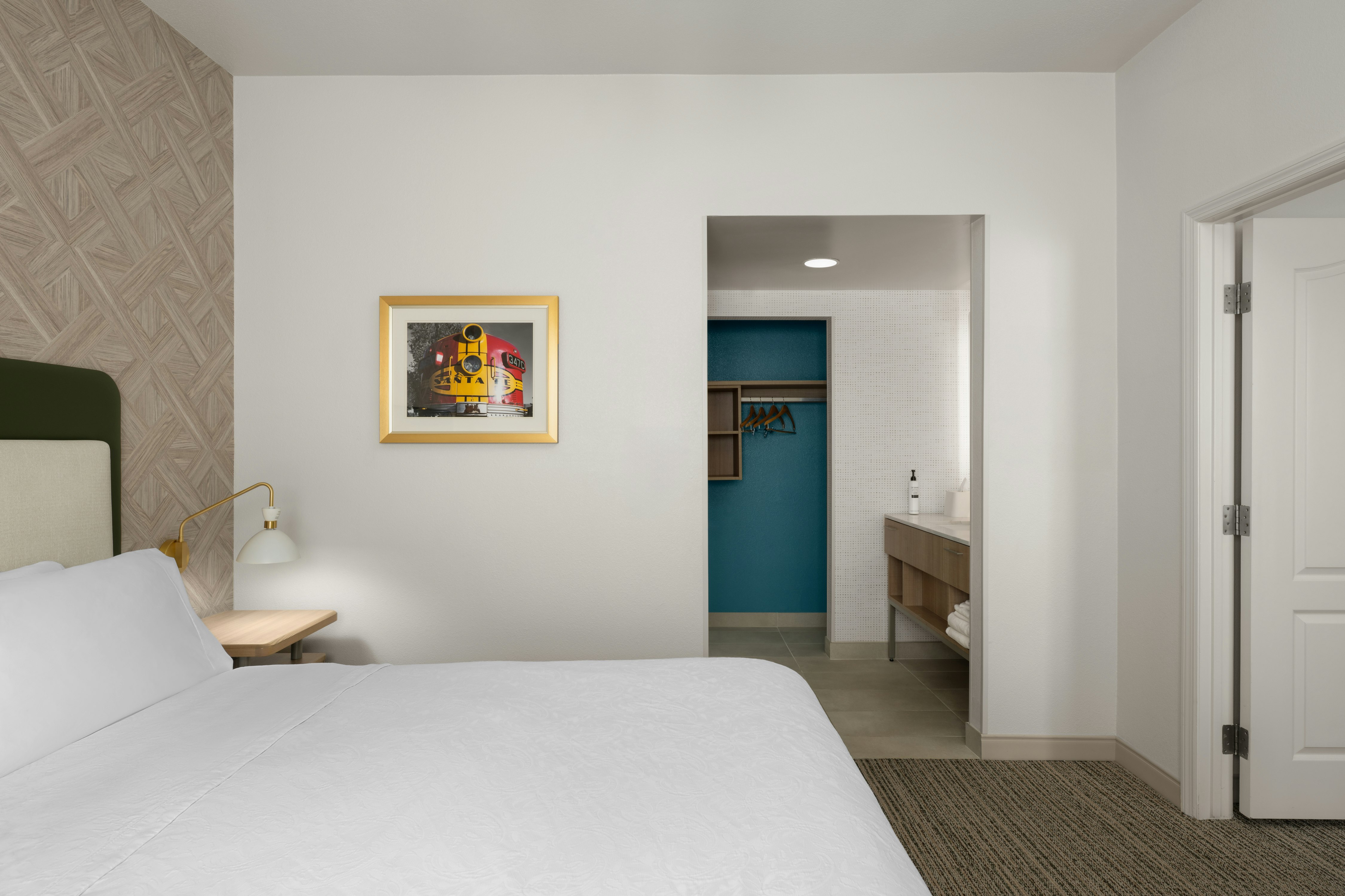 1 Bedroom, Suite, King Bed