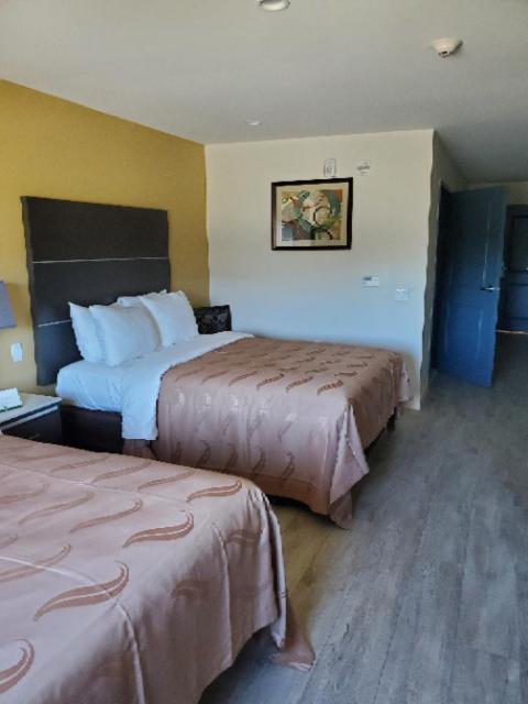 Room, 2 Queen Beds, Near Building, Accessible