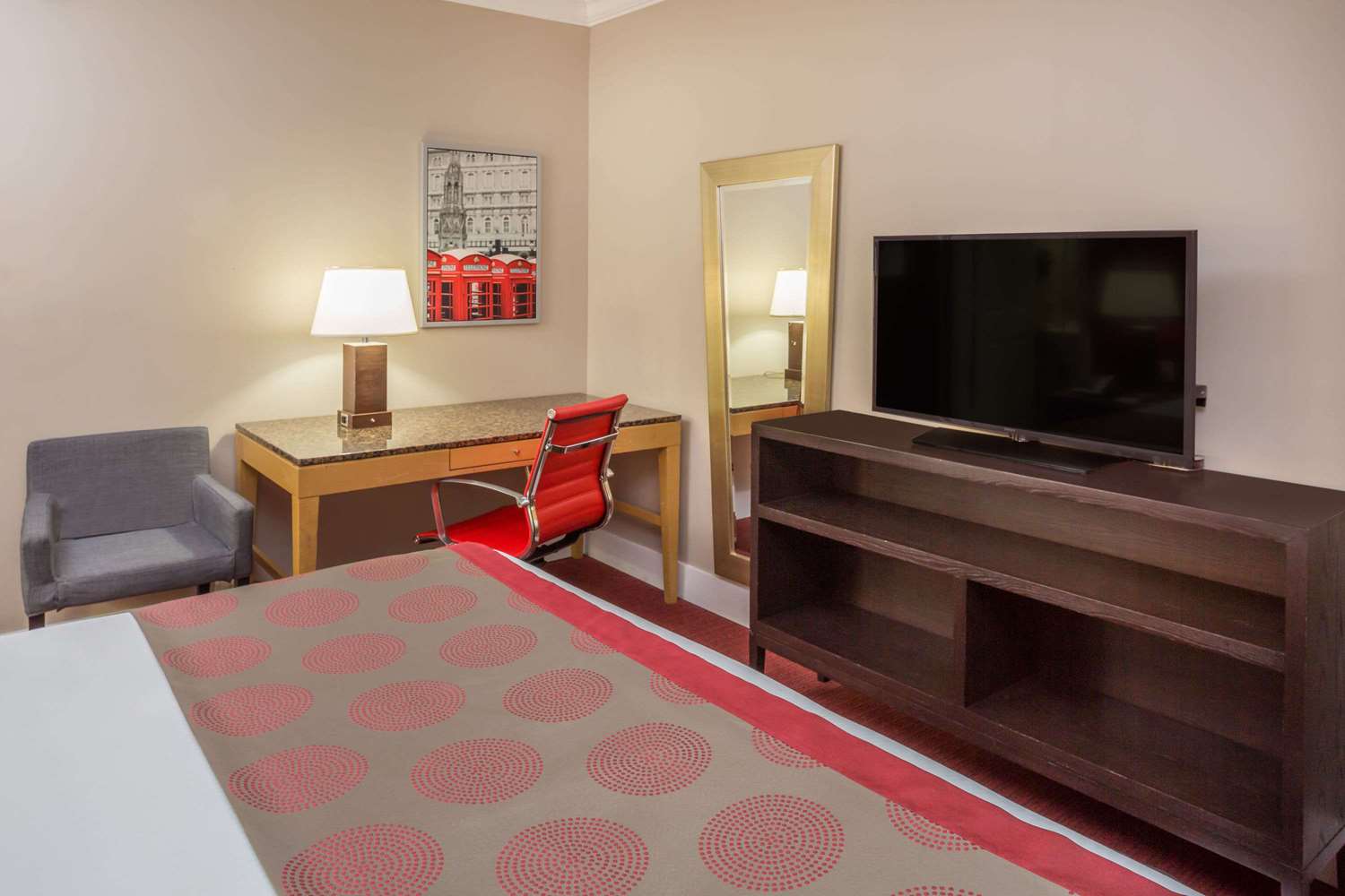 Ramada By Wyndham Miami Springs/Miami International Airport 28/48
