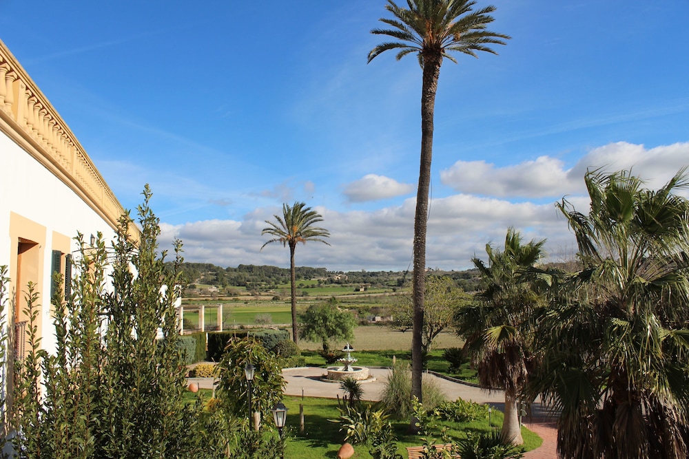 Hotel Rural Son Manera 48/65
