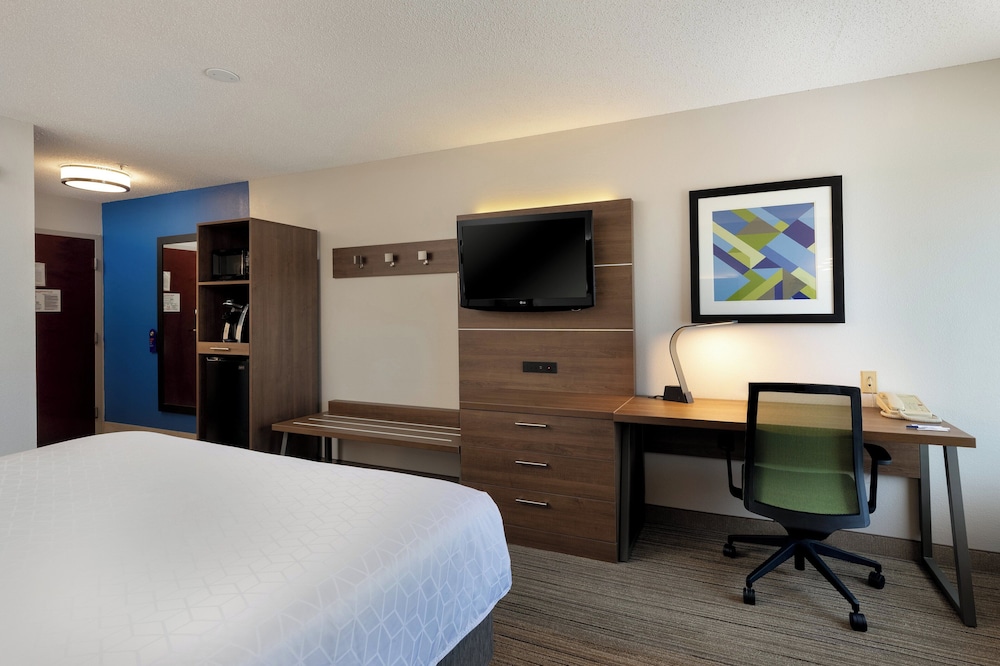 Holiday Inn Express Hotel & Suites Milton East I-10 26/73