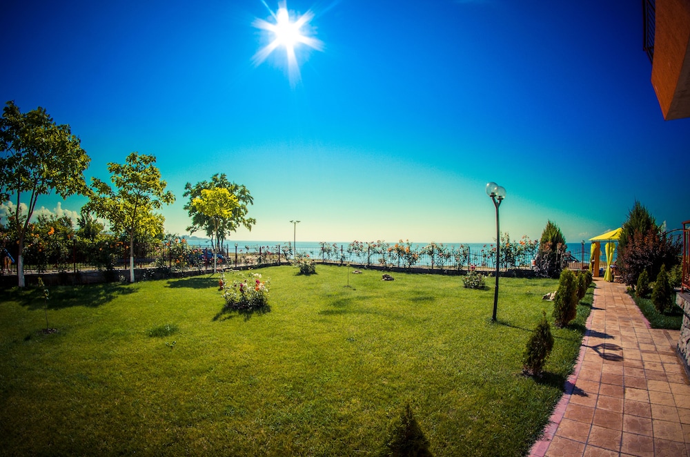 Riviera Fort Beach 32/44