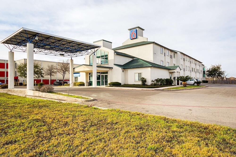 Motel6 San Antonio, TX - Sea World North 49/60