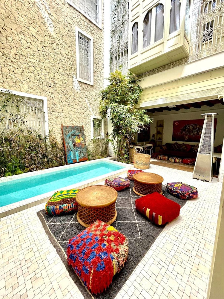 Bck Art Riad 32/43