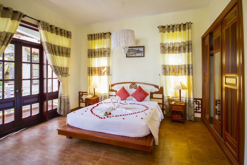 1 BEDROOM, DELUXE