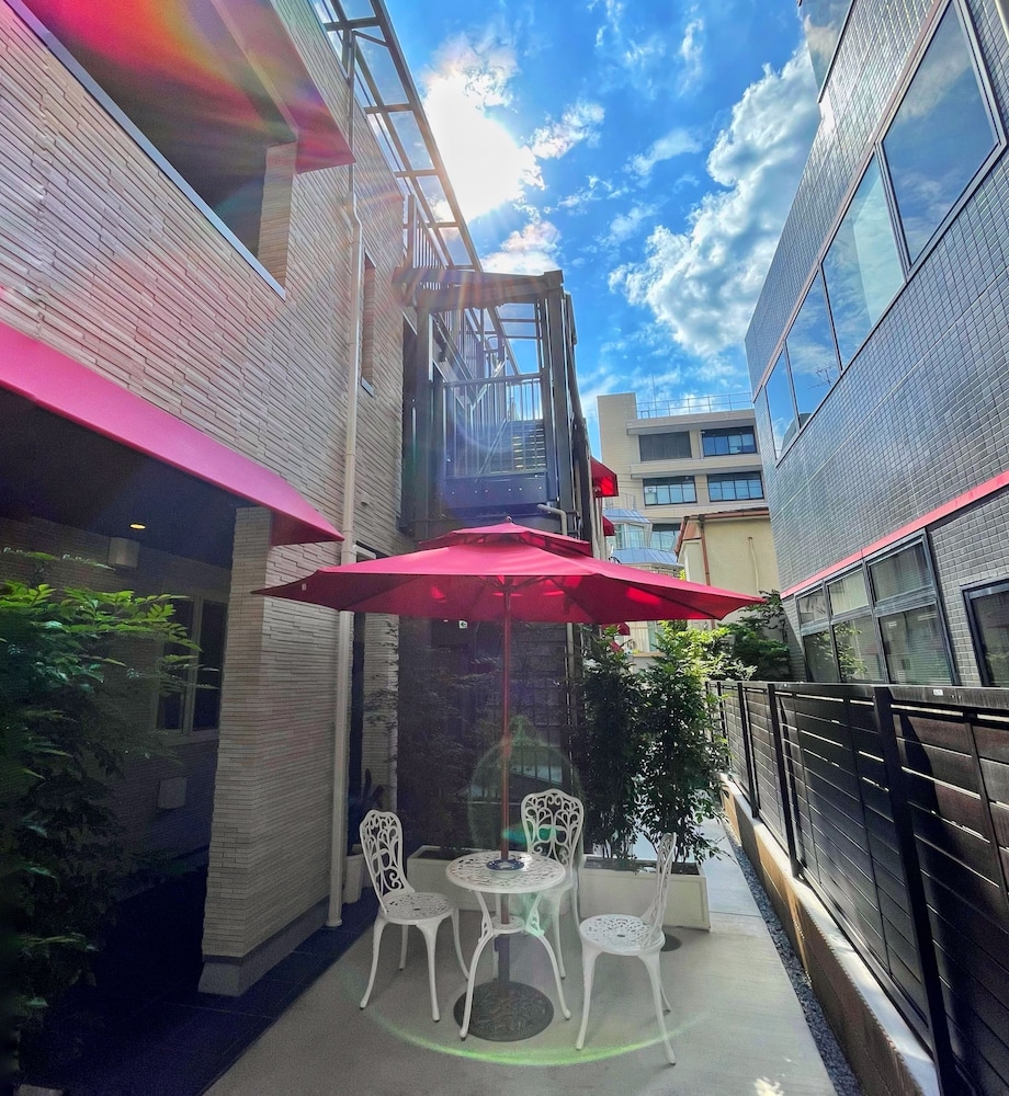 Shinjuku Warm House 40/50