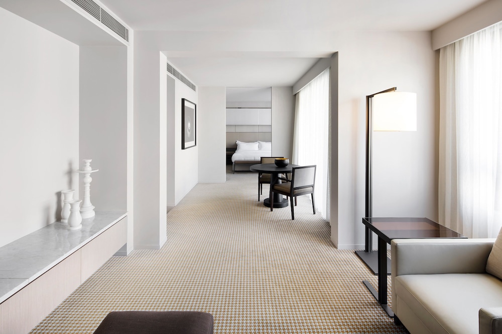Hotel Realm 12/54