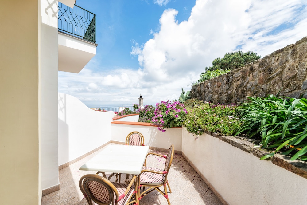 Hotel La Capannina 58/63