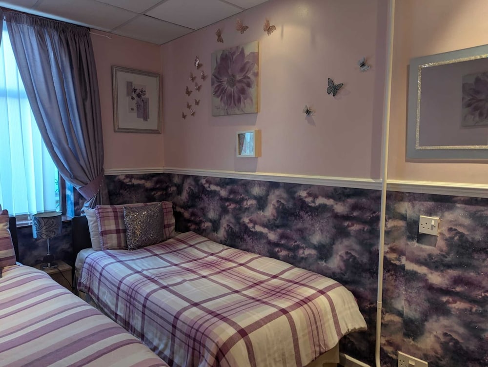 OYO Wynnstay Hotel 16/35